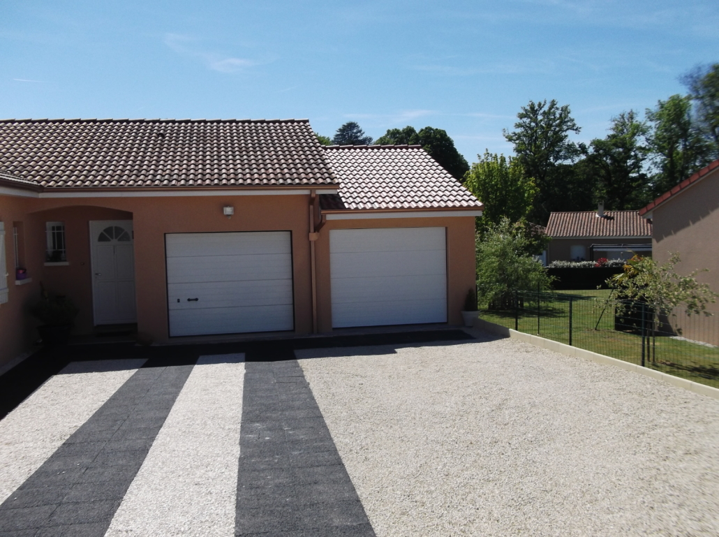 Garage préfabriqué accolé simple