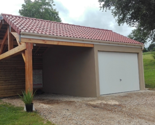 Garage préfabriqué béton 2 pentes avec auvent bois